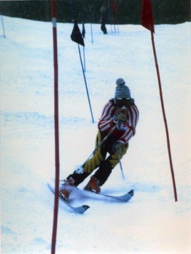 A cég 1978-ban kapta a Spyder nevet, a póklábszerű nadrágok után