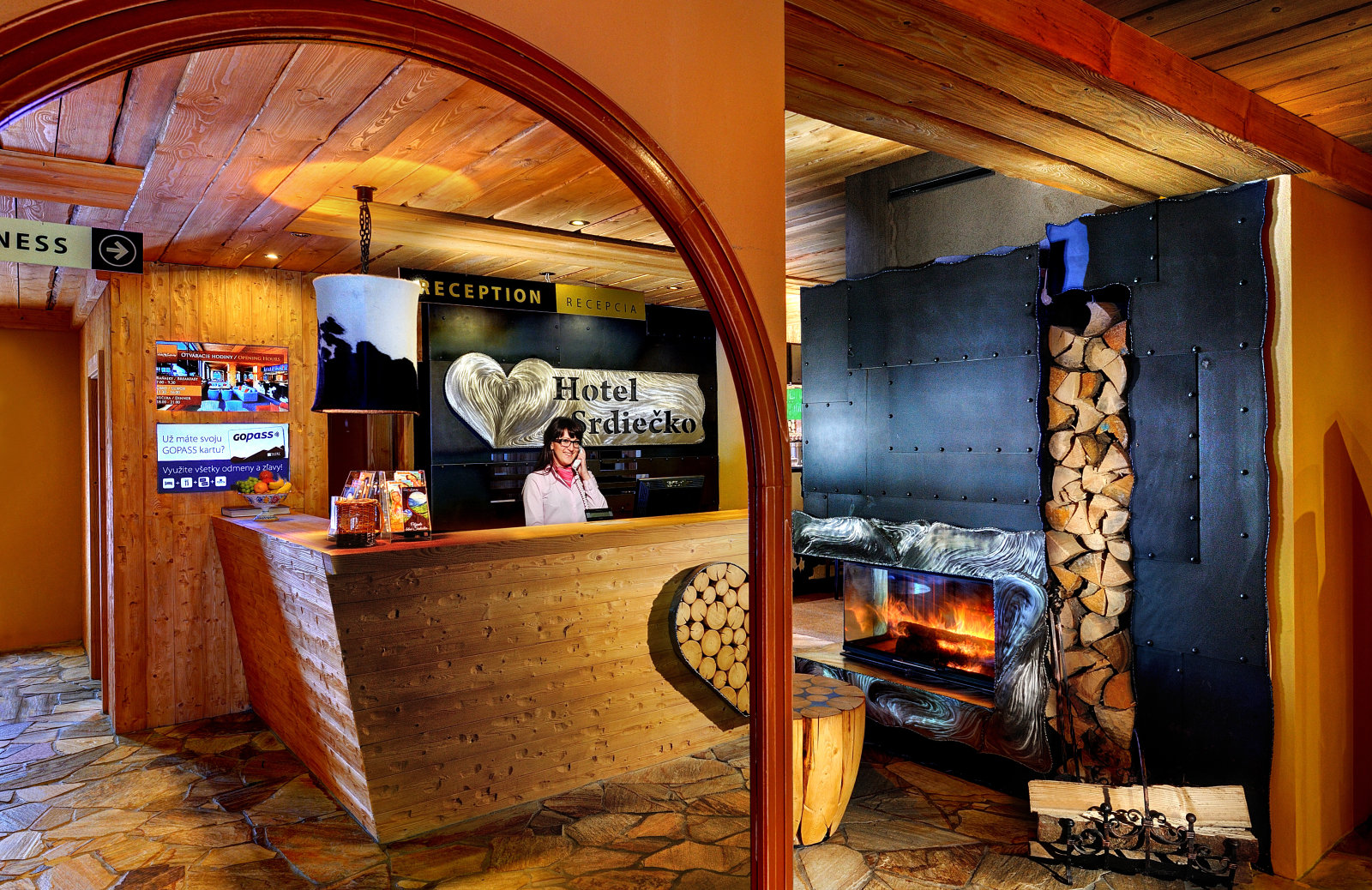 reception-21643370400-o.jpg