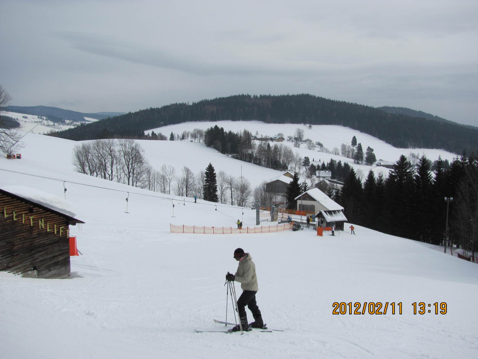 Középcsákány aljától alsó csákány indulója
