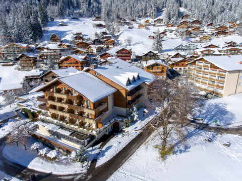 Hotel-Steinmattli-Winter-1-Aussenansicht.jpg