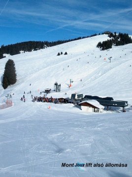 Mount Joux-ra jobbra a székes és vissza a Freddy-re, a húzos lift