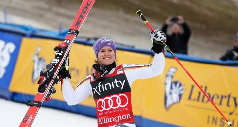 Viktoria Rebensburg is a Stöcklivel síel