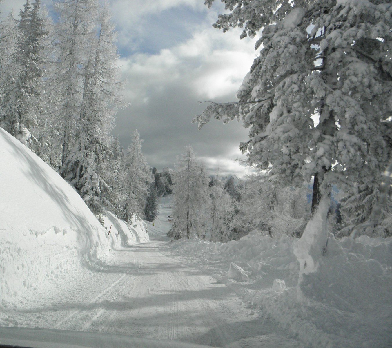 ...az út Grömbing és Stoderzinken között...
