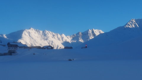 Oberalppass a lemenő napsütésben