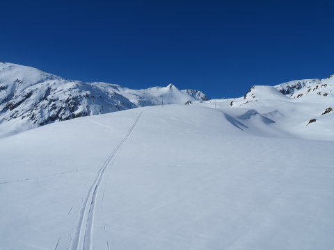 és lett világosság