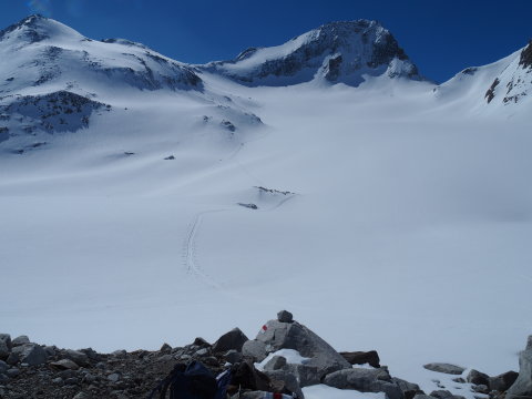 ekkor döntöttem el melyik hegyet mászom meg, természetesen a szemben levőt