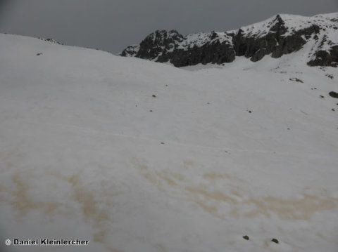 Szaharai homok rakódott le az osztrák hegyekben - fotó: Daniel Kleinlercher