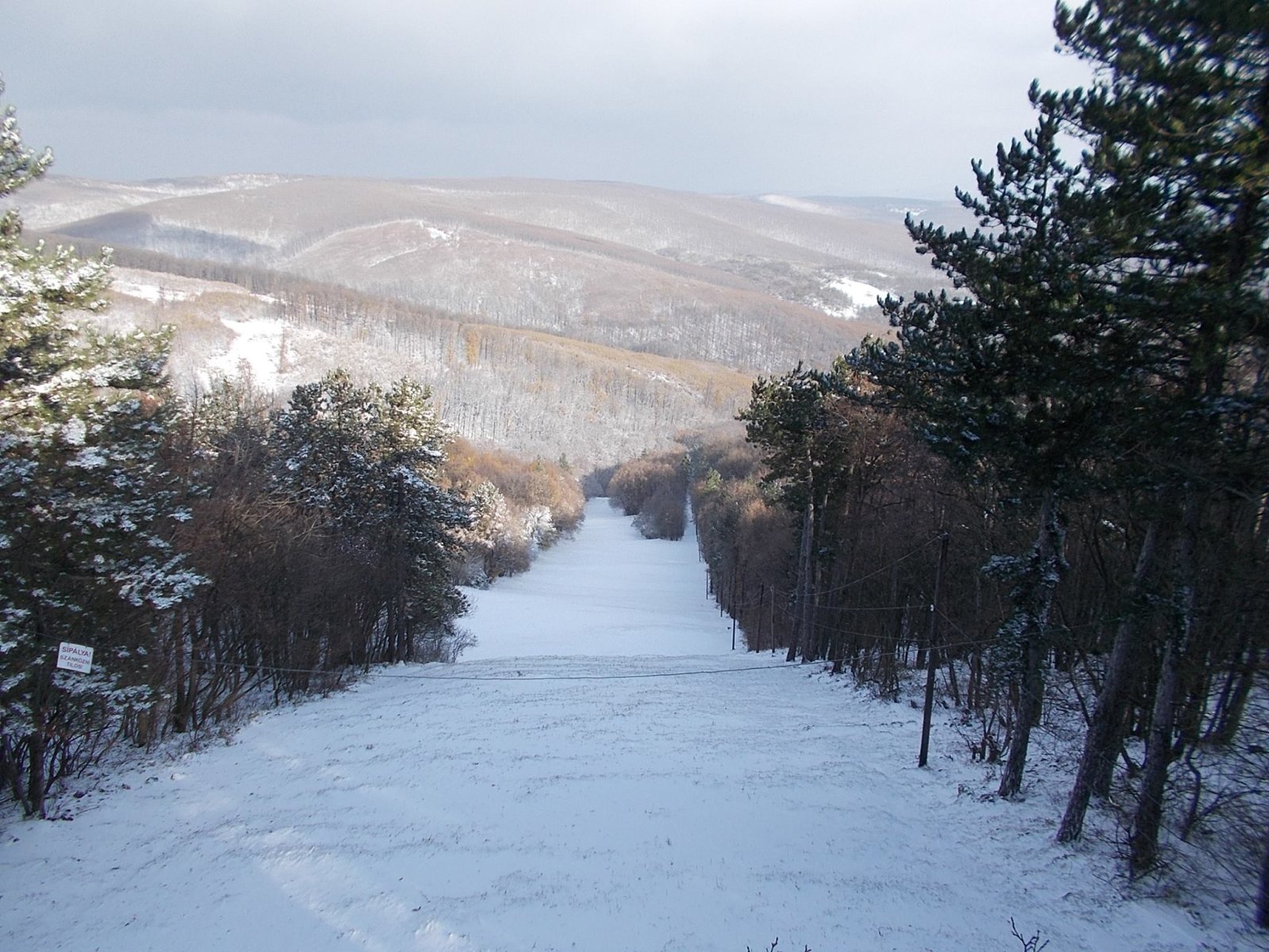 A nem hóágyúzható terepek közül Pécsen volt a legtöbb a sínapok száma.