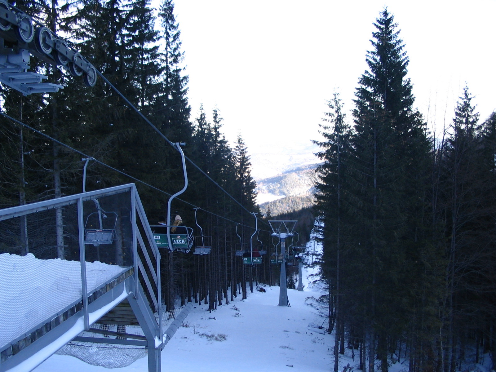 Ülőlift visz a csúcsra Korbielowban