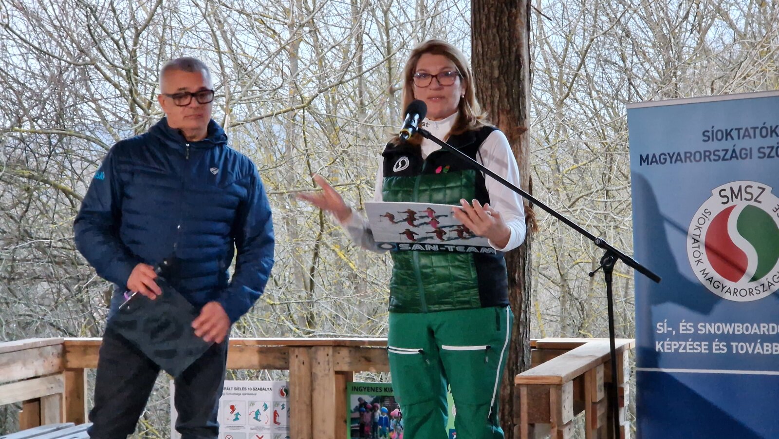 Szabó László, a sípálya tulajdonosa és dr. Egri Katalin, az SMSZ elnöke