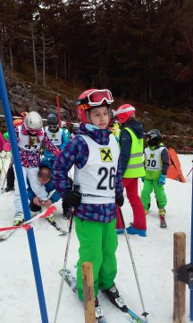 26. rajtszámmal Ragasits Lili Eszter