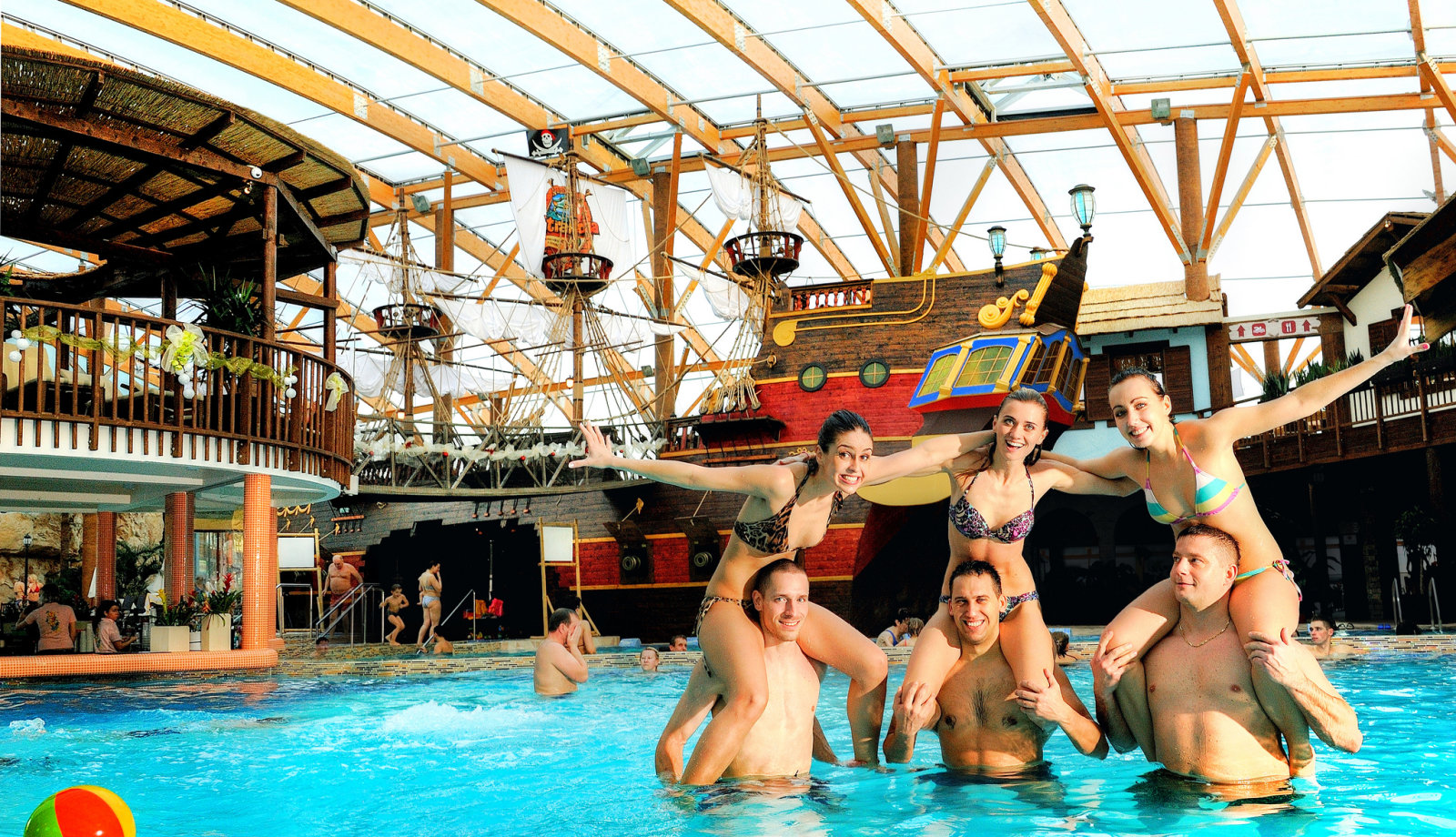 Tatralandia Aqua Park / beltéri, termálvizes élménymedencék