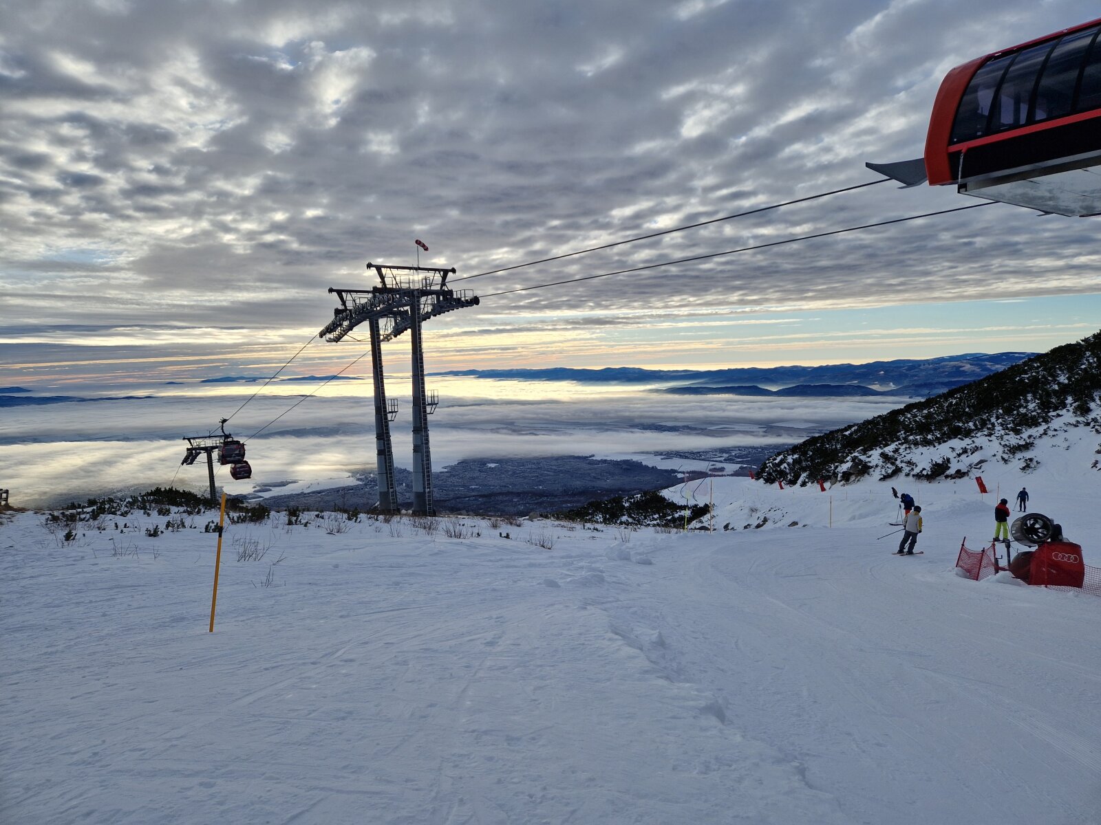 Reggeli hangulat a hegyállomáson