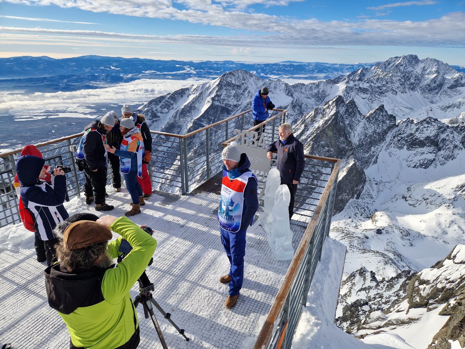 A TATRY ICE MASTERS eseményre érkezett jégszobrászok 