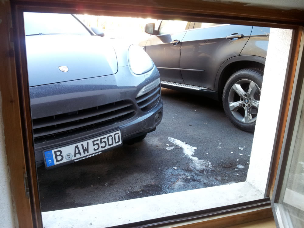 Kilátás ugyanazon hotel másik személyzeti szobájából Ischglben