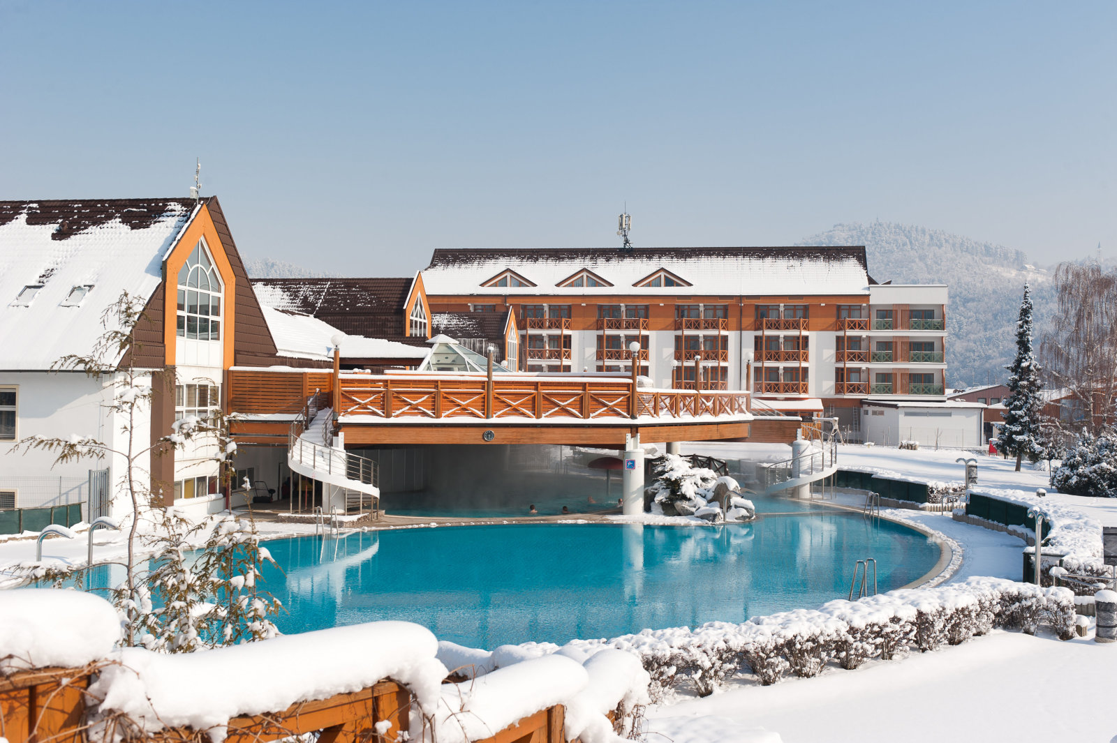 A Terme Zrece külső, fűtött medencéi