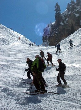 Mely széles csővé alakúl középpen