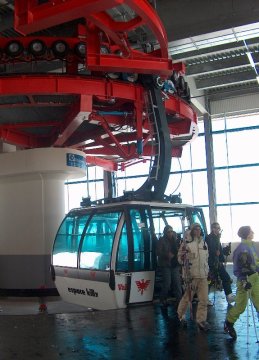 "Olympique" felvonó kabinja