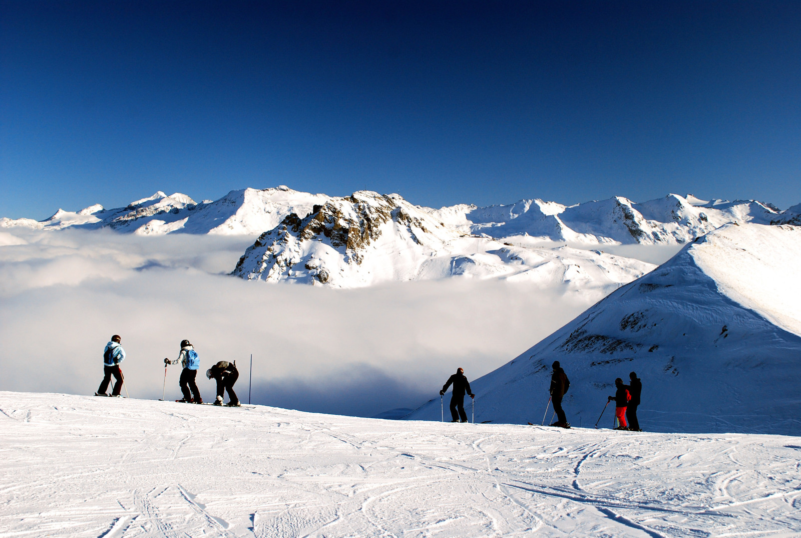 Felhők gyülekeznek a völgyben Tignes felett