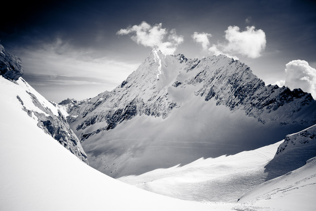 Alattunk balra a völgy kezdete, ezt síeltük végig (Fred Wallace felvétele)
