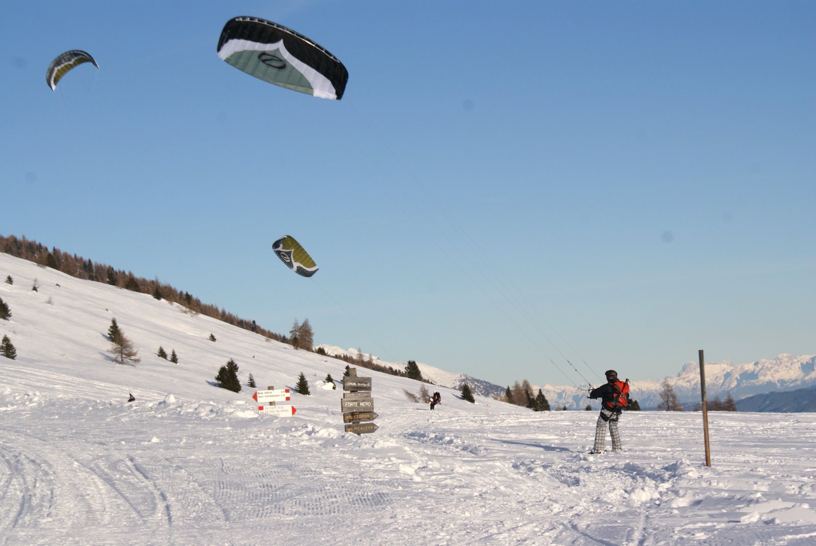A snowkite szerelmesei is hódolhatnak szenvedélyüknek