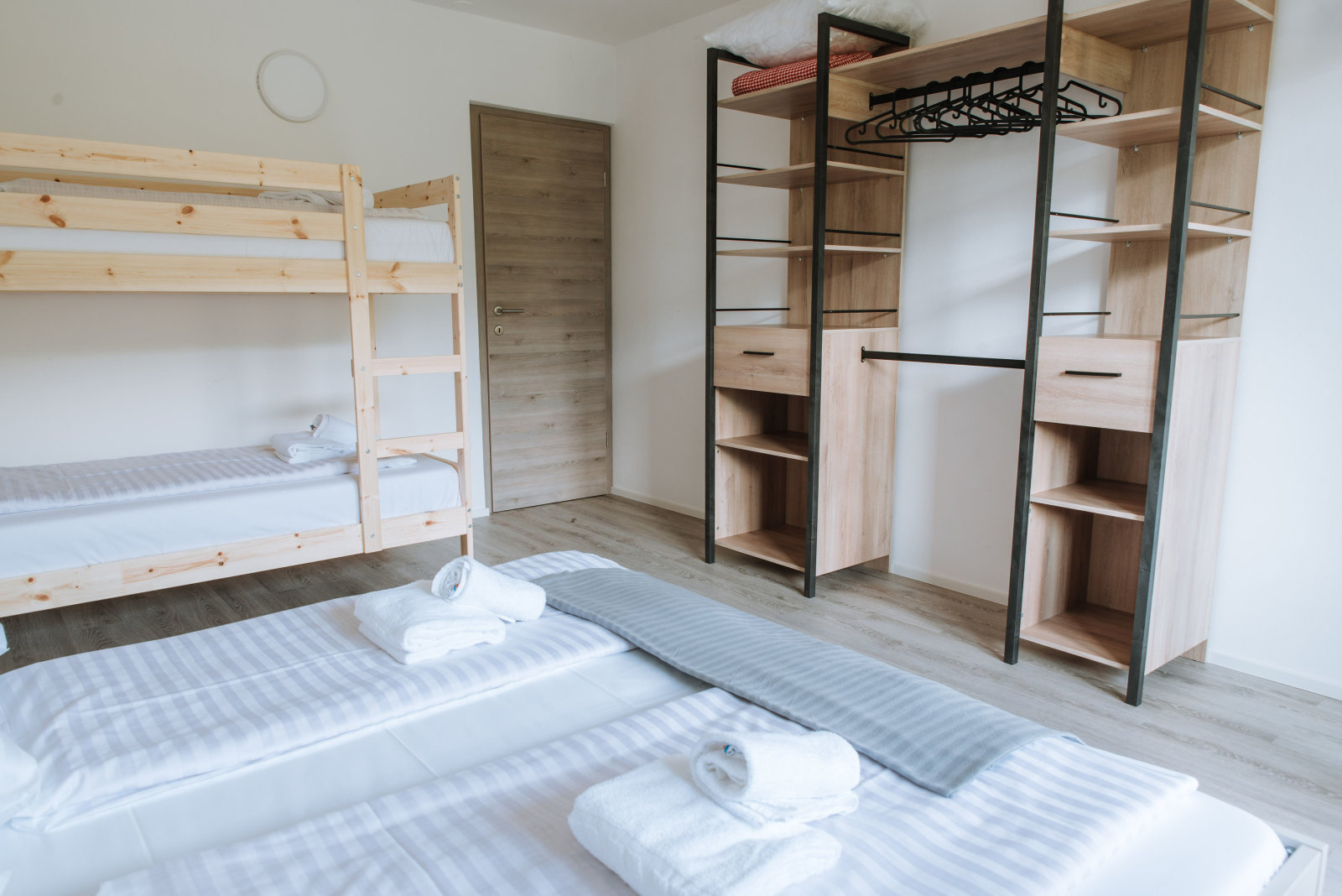 Nagy stúdió emeletes ággyal - 4-5 fős