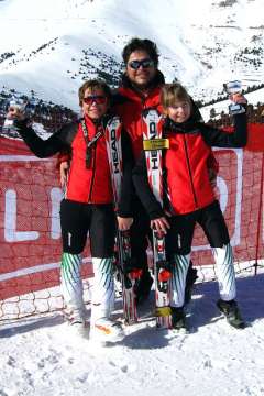 borrufa_andorra_hungarian_skiers_05.jpg