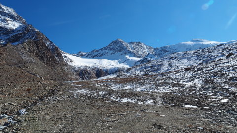 2900 méter felett már friss hó fogadott