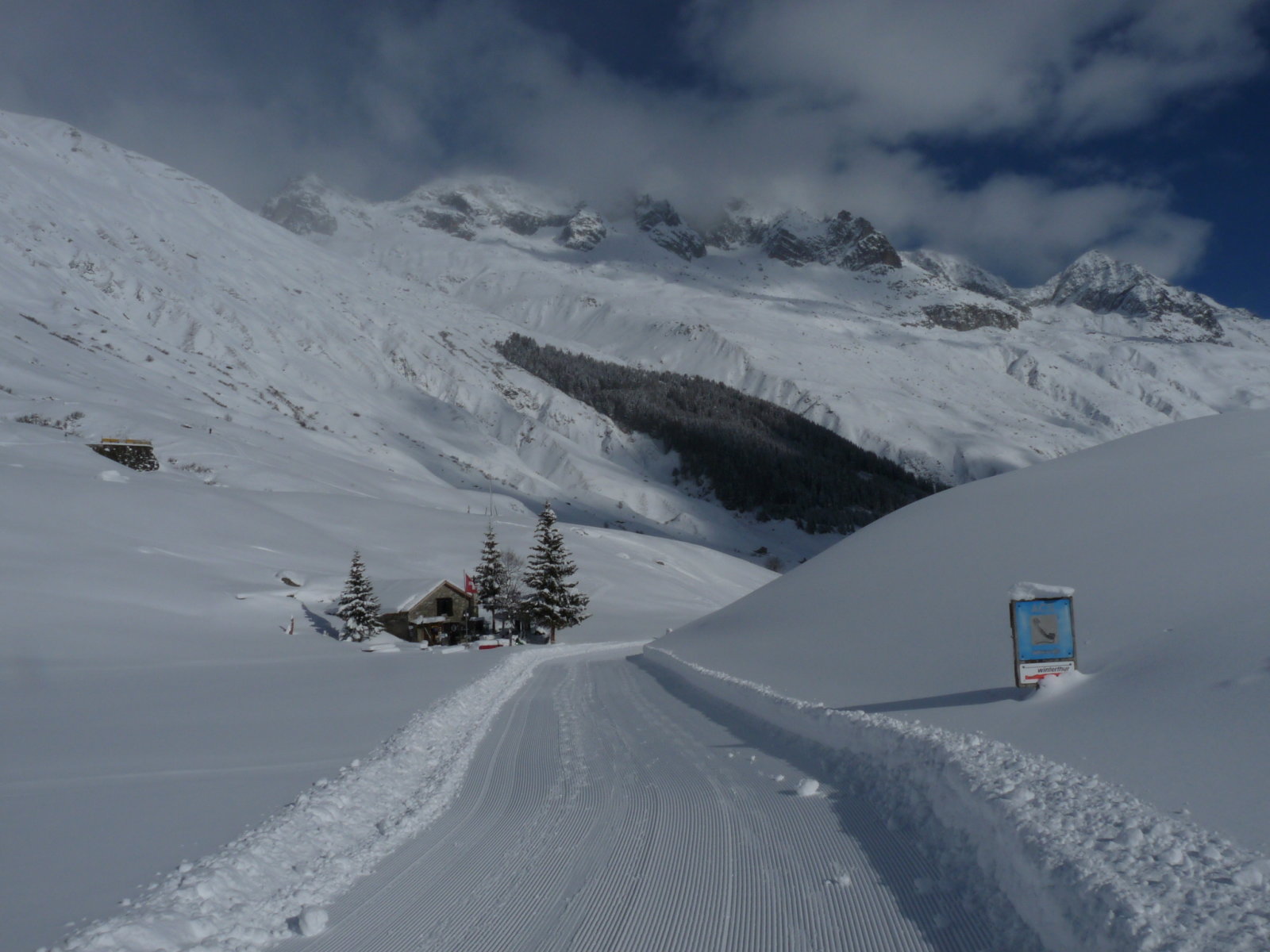 a tábla alatt is volt 1m hó