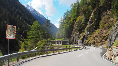 az ilyen alagutak már tetszettek mert volt benne tiszta levegő