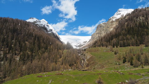 a völgy déli oldala