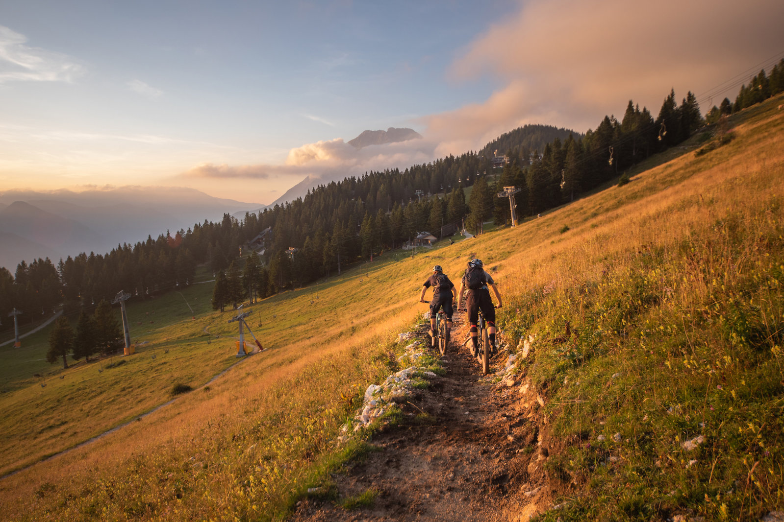Krvavec bike park naplemente (Kép: Jošt Gantar)