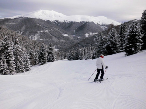 Itt még a reggeli magány az úr