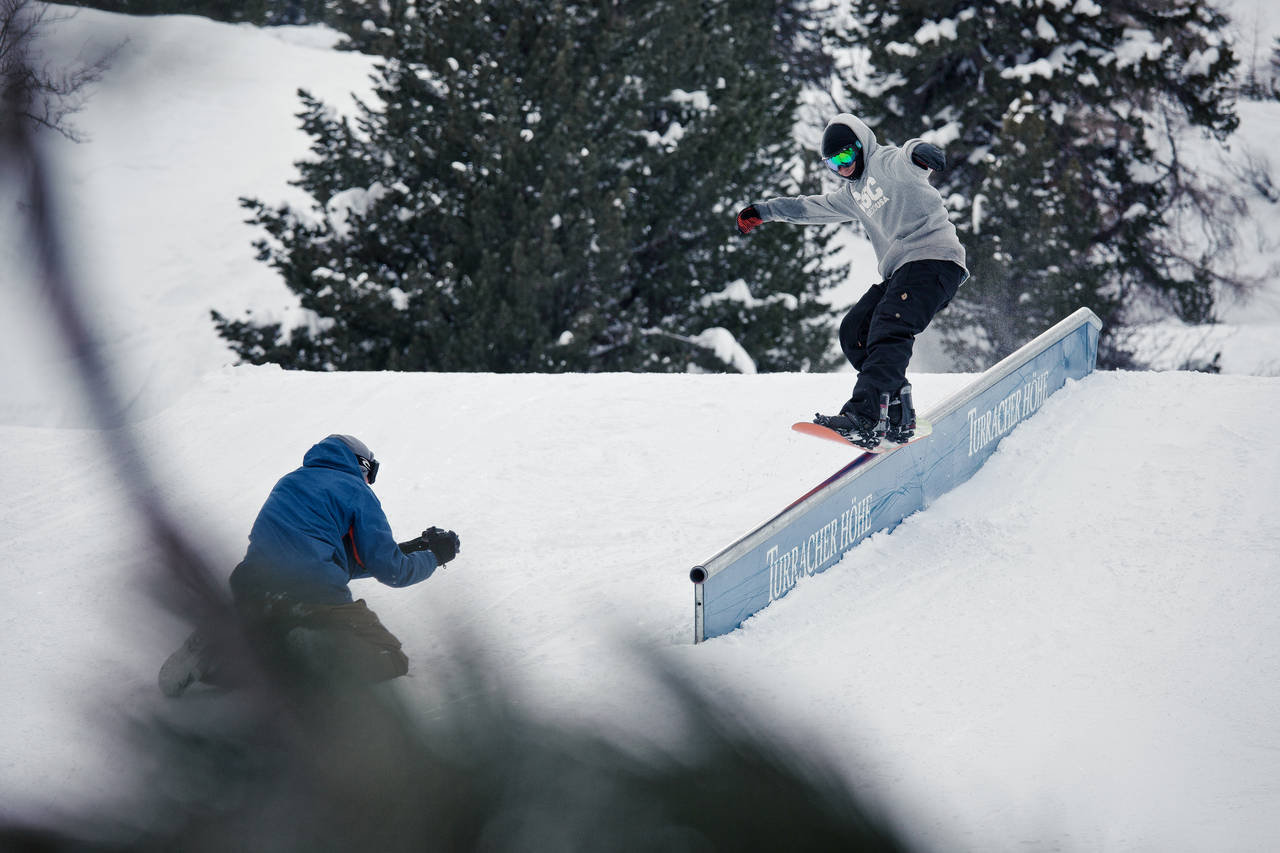 TH-Snowpark-action3-SamStrauss-qpark.jpg