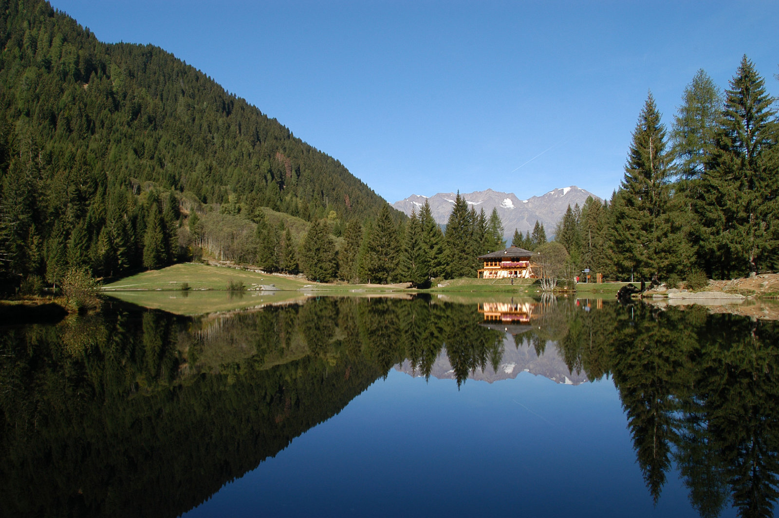 APT-VAL-DI-SOLE--LAGO-DEI-CAPRIOLI-Pellizzano--T.-Mochen.jpg