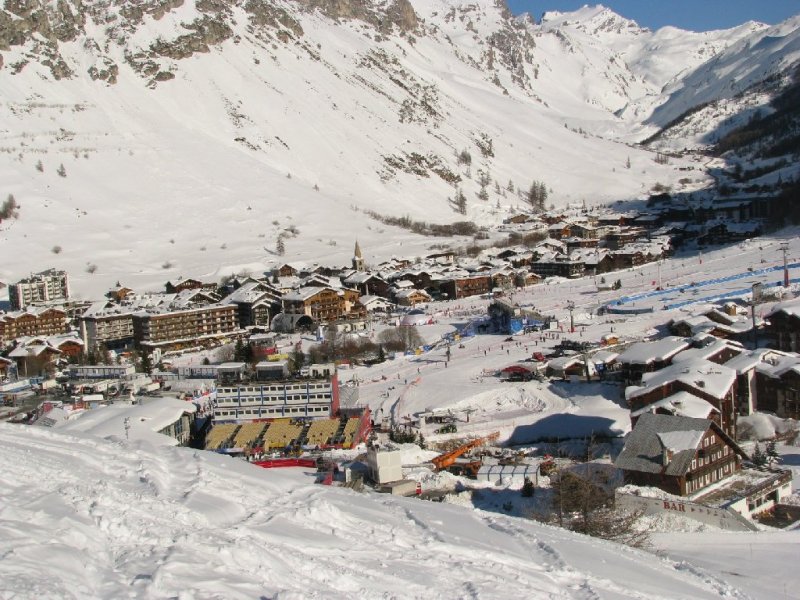 Val d'Isere, középen a VB lelátóival