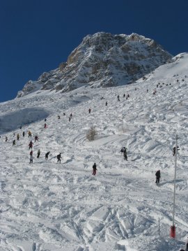 Küzdés az Épaule du charvet nevű fekete pályán