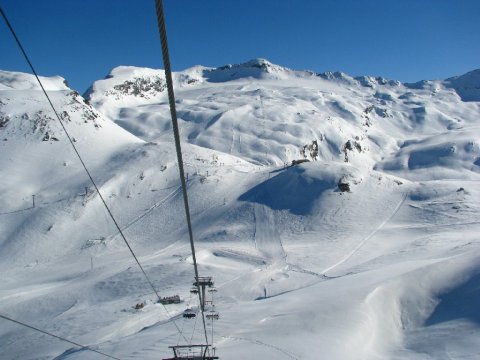 A gerincen átvivő Leissieres ülőlift