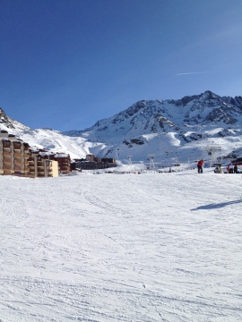 Val Thorens, jobbra pedig a Funitel Peclet