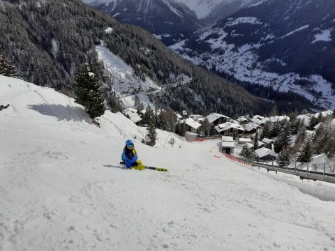 St. Luc, a meredek letörés az erdei fekete végén. Nincs sok kifutó...