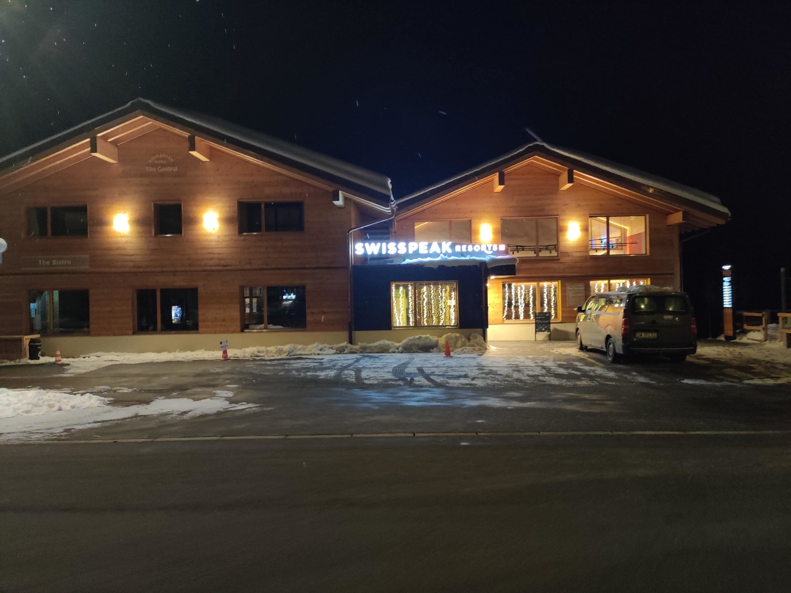 A Swisspeak szállás főépülete