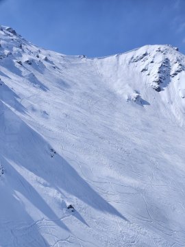 A lezárt Chamois nevű fekete pálya, itt jöttünk le.