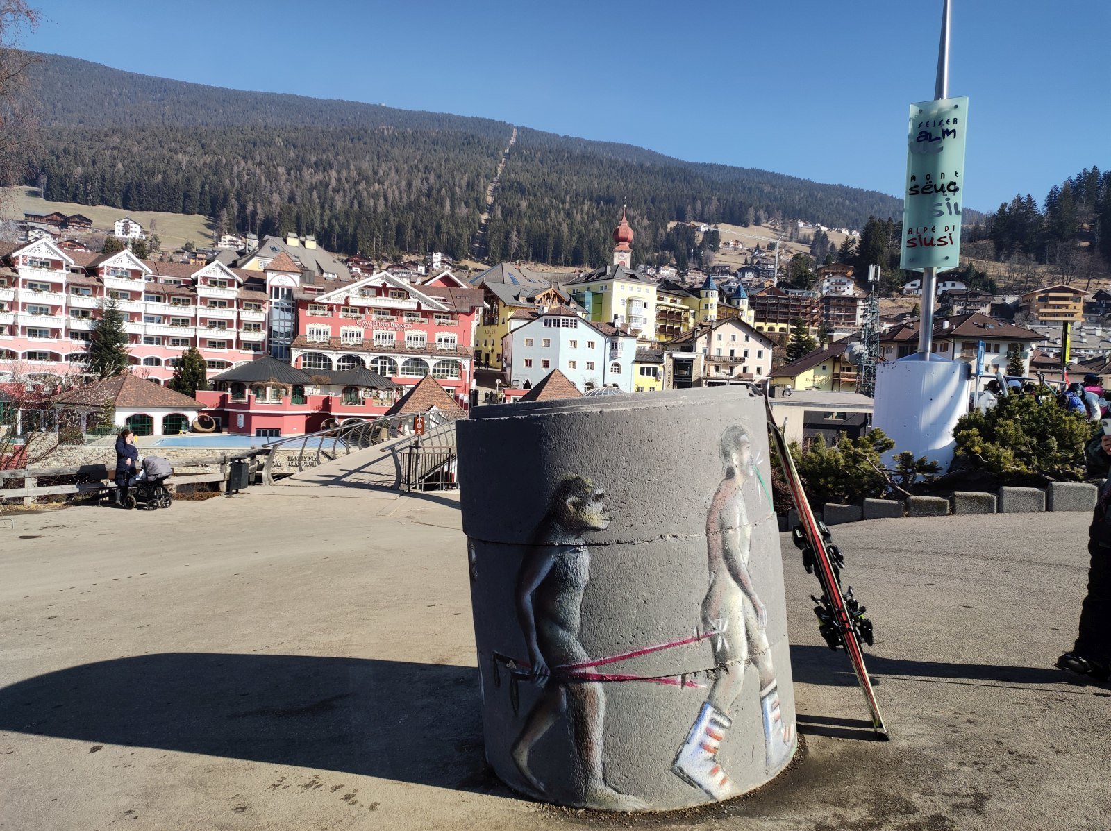 Ortisei, az Alpe di Siusi felvonó alja