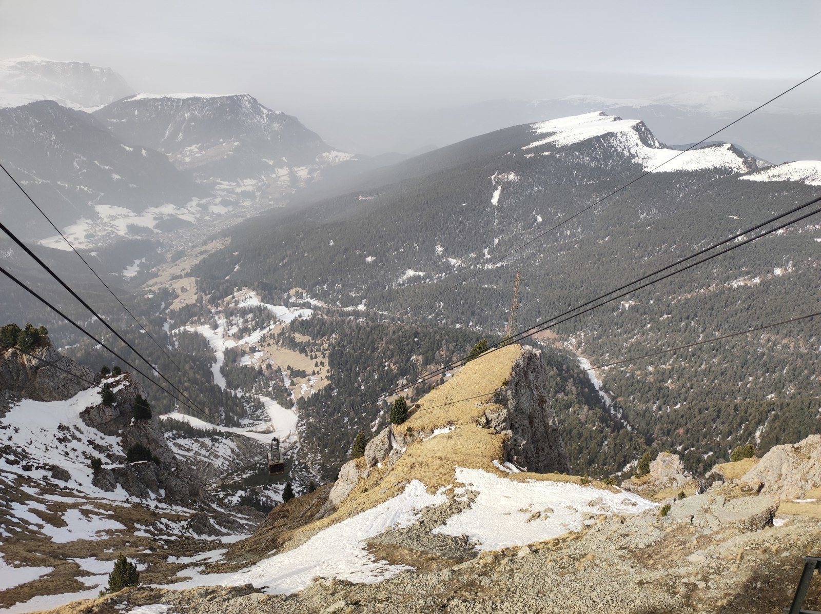 Seceda, nagykabinos felvonó