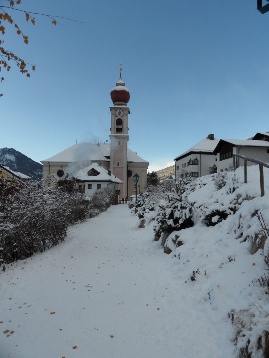 Ortisei - a Tunnel la Curtából az Alpe di Siusi felvonó felé