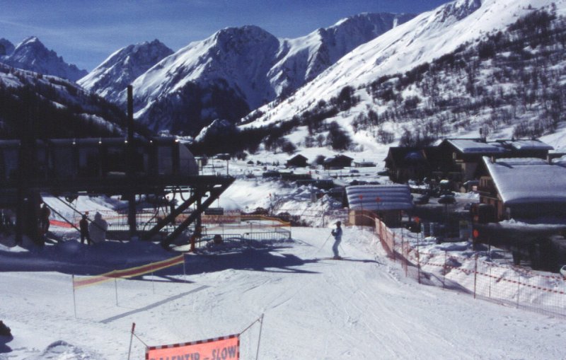 Verneys lift a völgy aljábol a Seraz gerincére