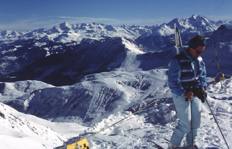 Lauziére (2550 m) panorámája. Balra hátúl lenn van Valmorel