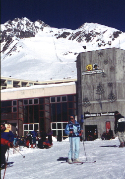 St.Fr.Longchamp központja