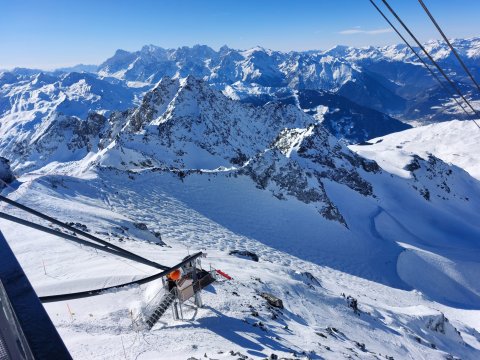 Kilátás a Mont Fortról induló fekete pályára