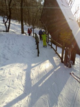 Tárcsás felvonó beszállója.